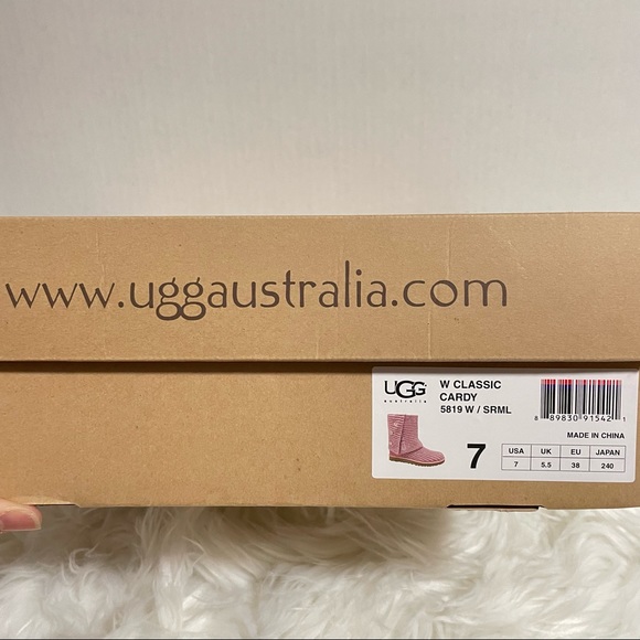UGG Classic Cardy Knit Boots - Picture 7 of 8